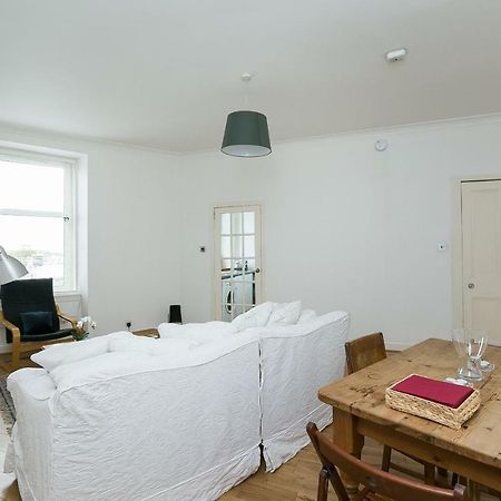 St Margaret'S Loch Apartment Edimburgo Esterno foto